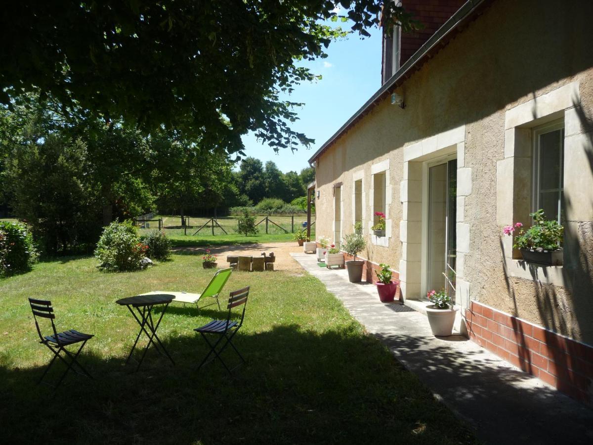 Chambre D'Hote En Vallee Du Loir - Elevage Des Rosiers Bazouges-sur-le-Loir Exteriör bild